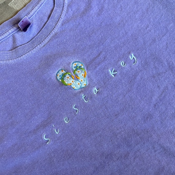 Vintage Embroidered T-Shirt - Picture 2 of 3